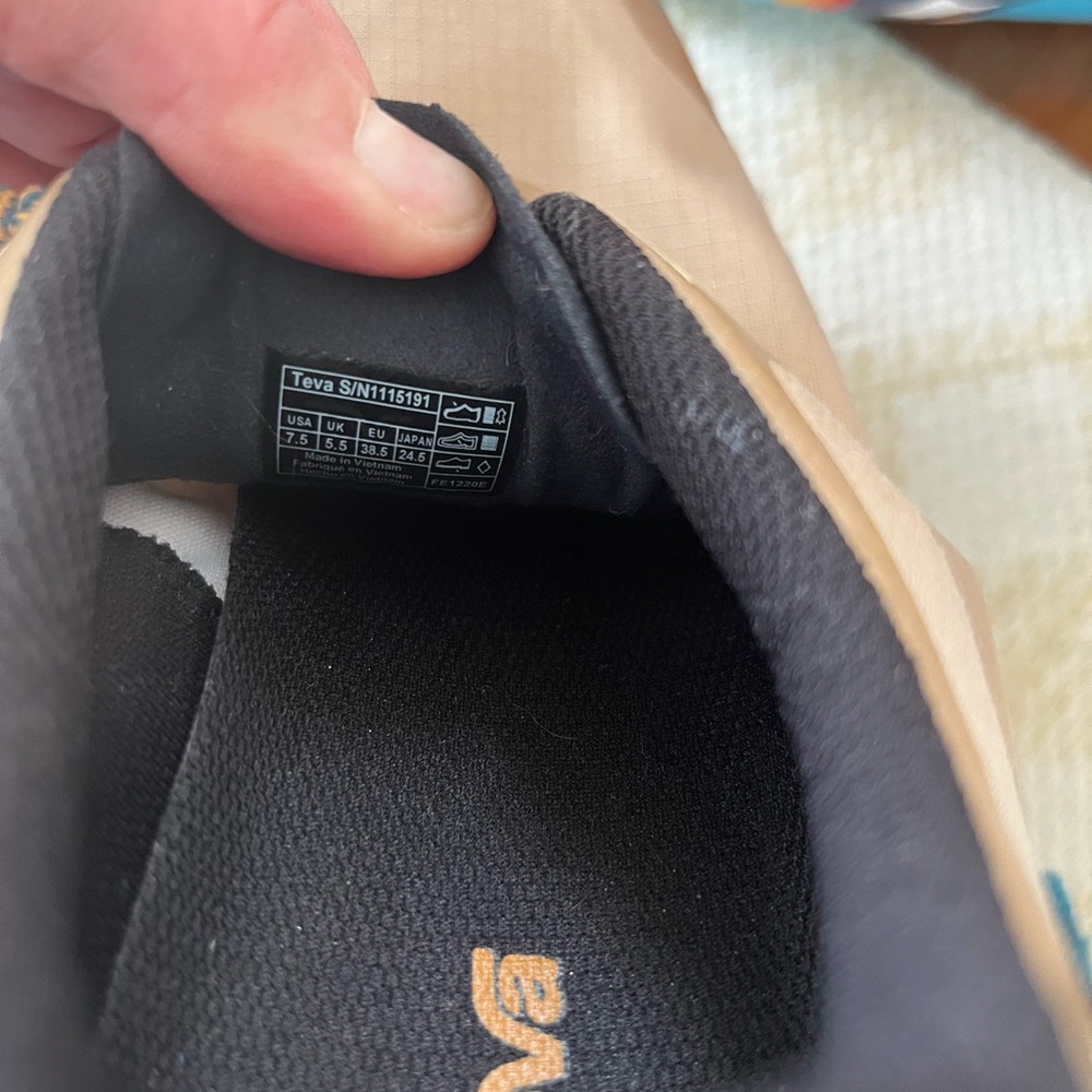 Teva Hiking Sneakers - Picture 4 of 4